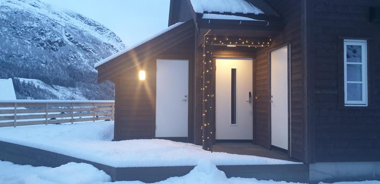 New And Exclusive Cottage In Voss With A Great View Скулестадмо Экстерьер фото